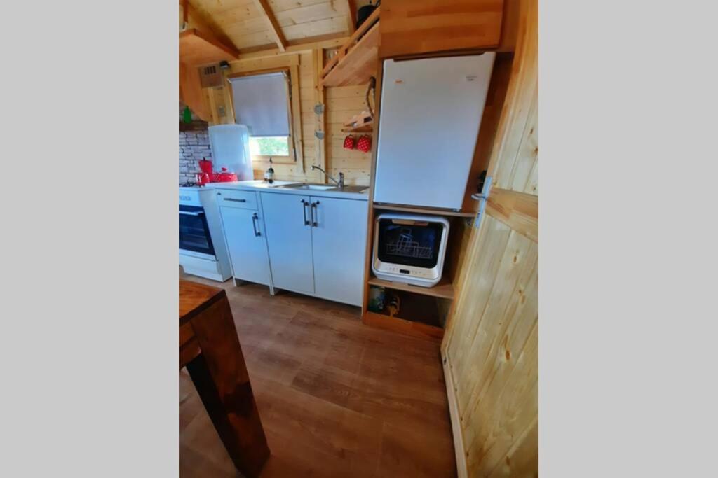 Autarkes Tiny House Mit Rheinblick Apartment Rumikon Екстериор снимка