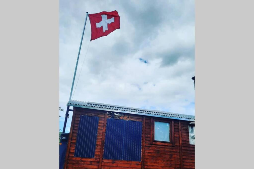 Autarkes Tiny House Mit Rheinblick Apartment Rumikon Екстериор снимка