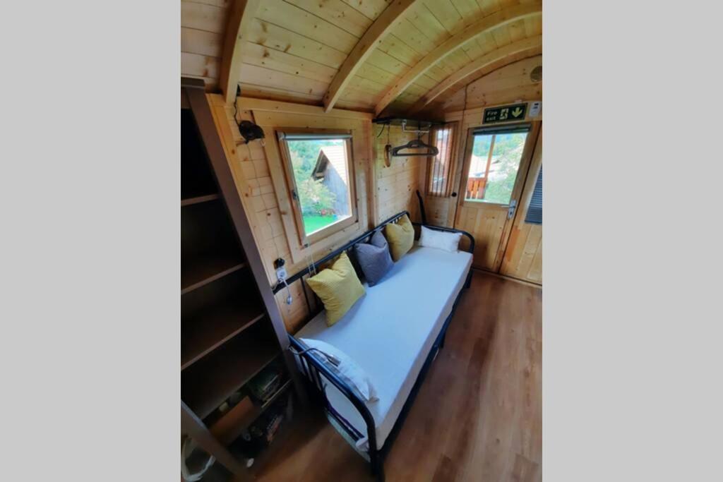 Autarkes Tiny House Mit Rheinblick Apartment Rumikon Екстериор снимка